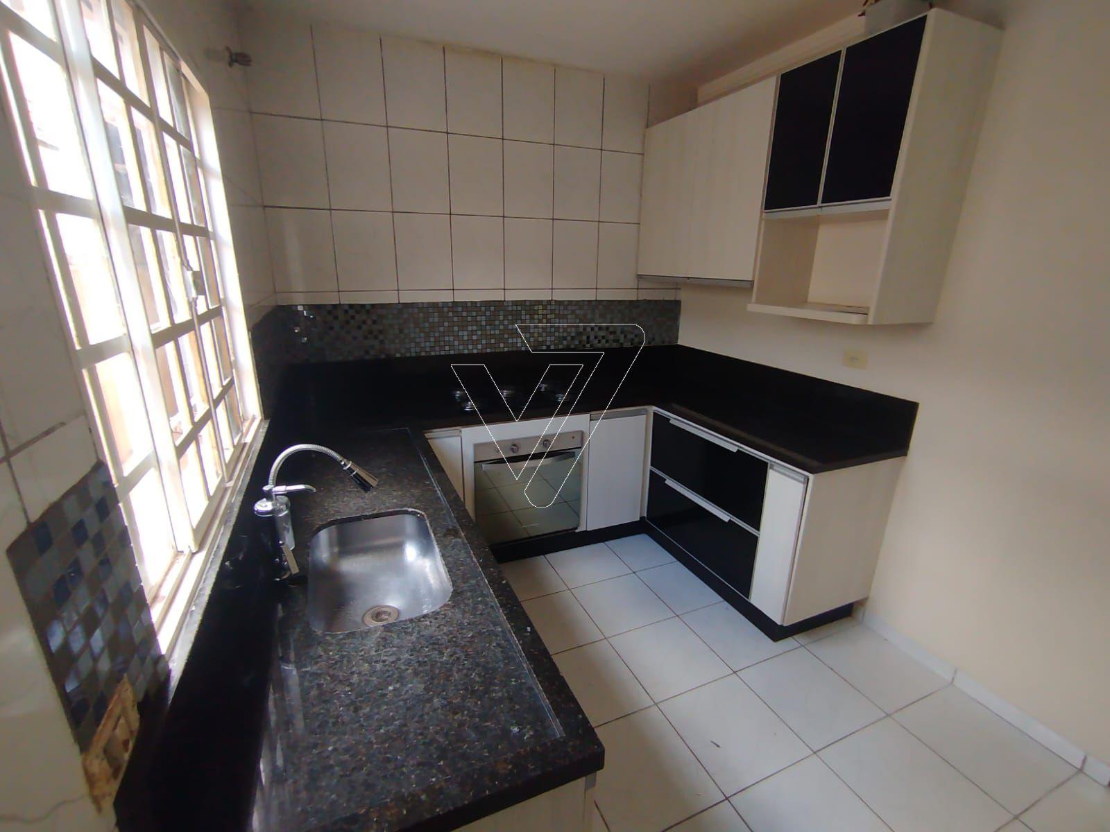 Casa 3 quartos com suíte no Chamonix - Zona leste!